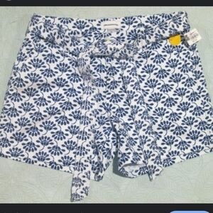 Liz Claiborne Cotton Blend floral shorts size 14